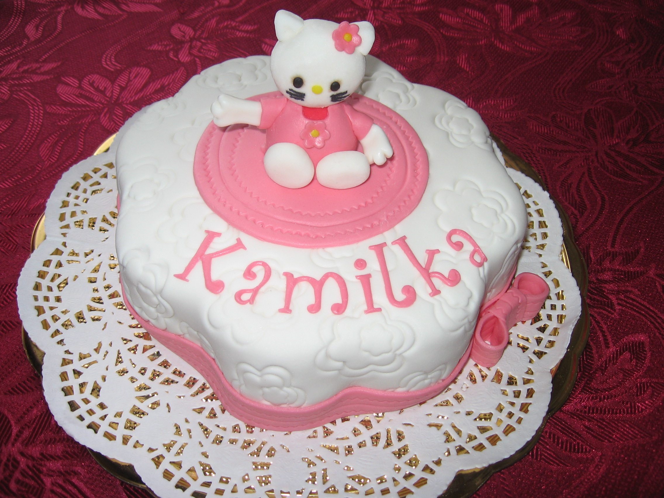 Hello Kitty na kvietku